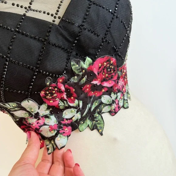 Halter crop top - Picture 3 of 5